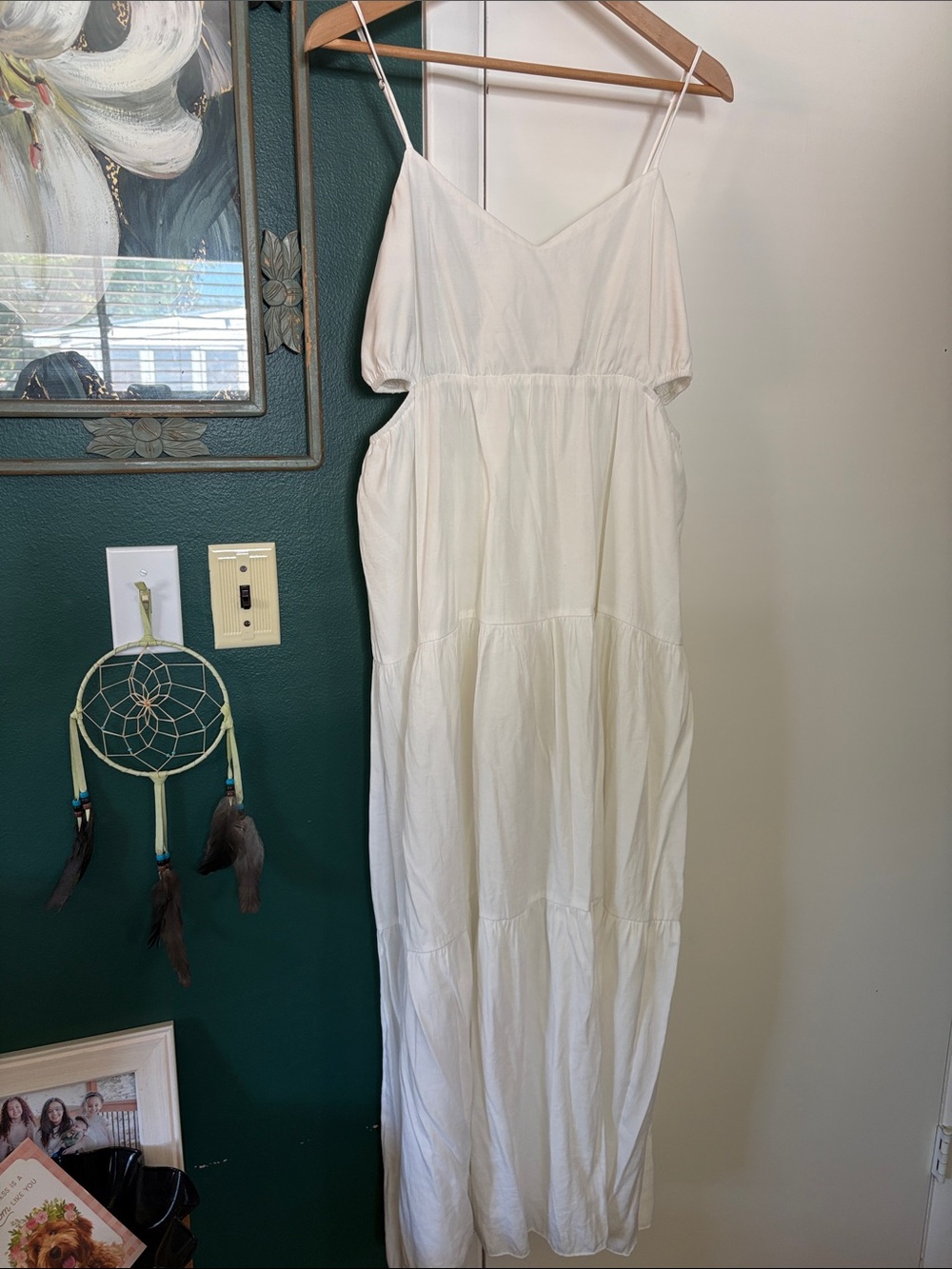 Women’s White Spaghetti-Strap Maxi Dress — Casual Summer Tiered Style
